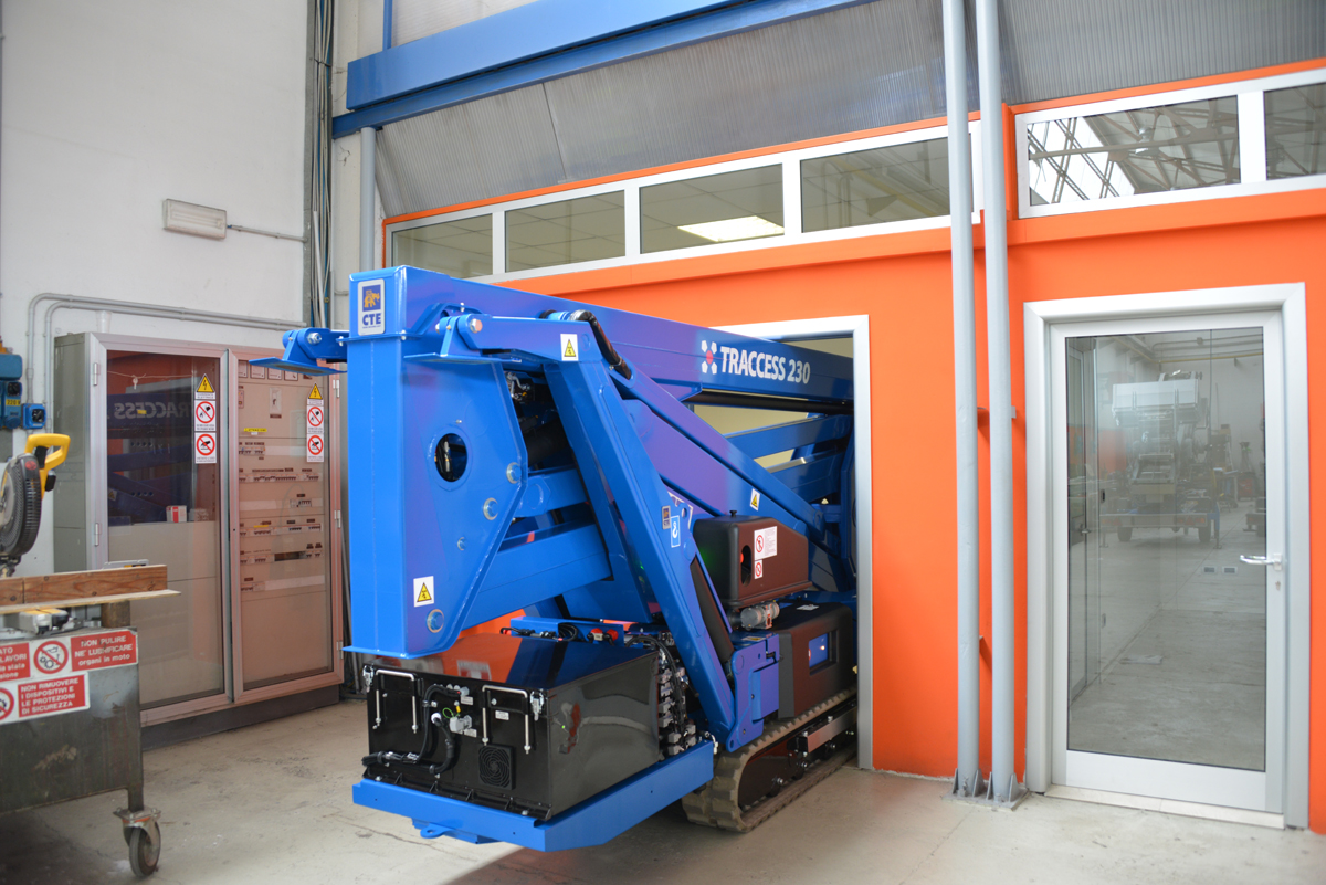PRIMO PIANO: Traccess 230E, il ragno elettrico da 23 m